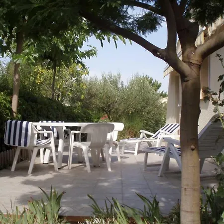 Cap D' Naturiste Hélio-village 19 *